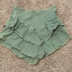 MOTHER The Ruffle Tiered Mini Skirt in Green